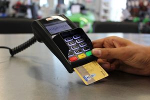 Per Microchip einkaufen statt Kreditkarte